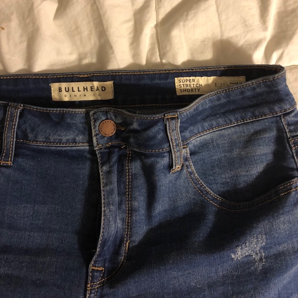 BULLHEAD JEAN SHORTS - Picture 2 of 3